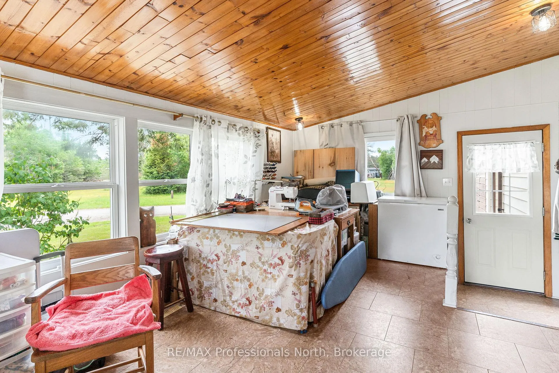 Photo 10 of 1077 Eighth Lane, Minden Hills, Lutterworth — HOMEH