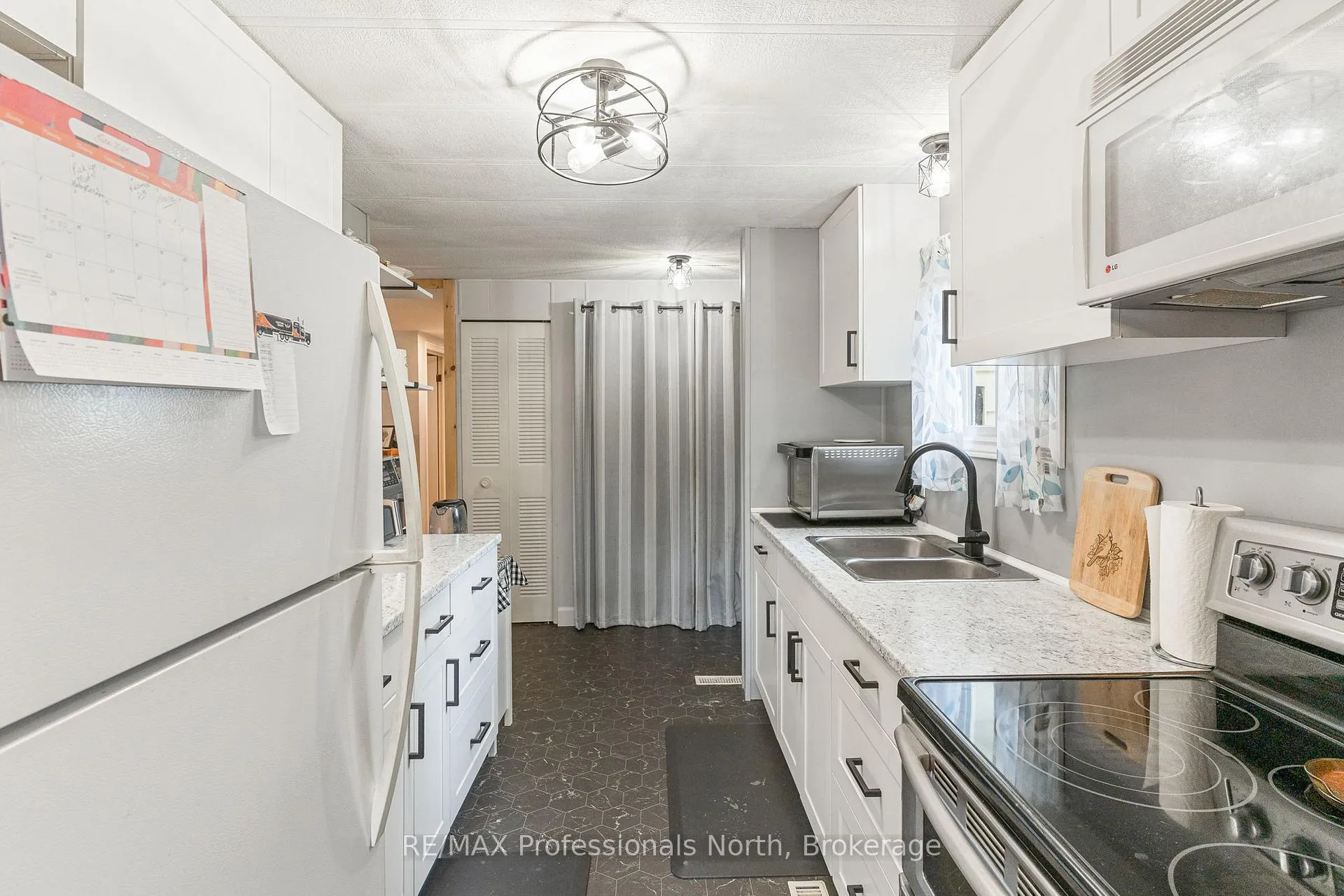 Photo 23 of 1077 Eighth Lane, Minden Hills, Lutterworth — HOMEH