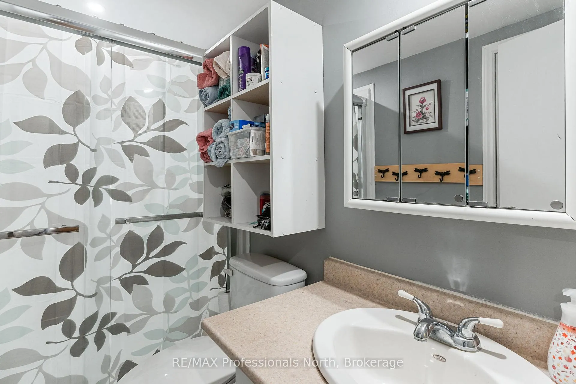Photo 29 of 1077 Eighth Lane, Minden Hills, Lutterworth — HOMEH