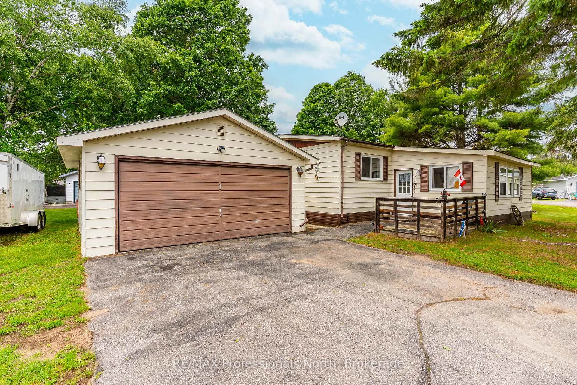 Photo 43 of 1077 Eighth Lane, Minden Hills, Lutterworth — HOMEH