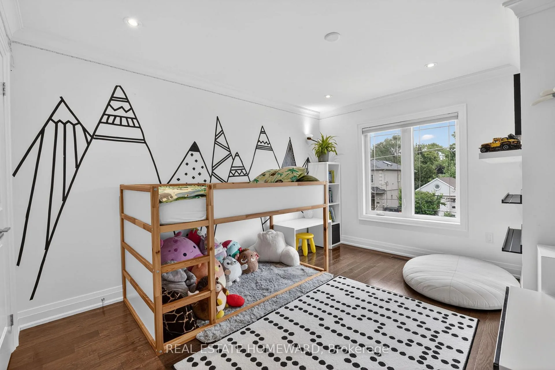 Photo 17 of 72 Cedarcrest Boulevard, Toronto, O'Connor-Parkview — HOMEH