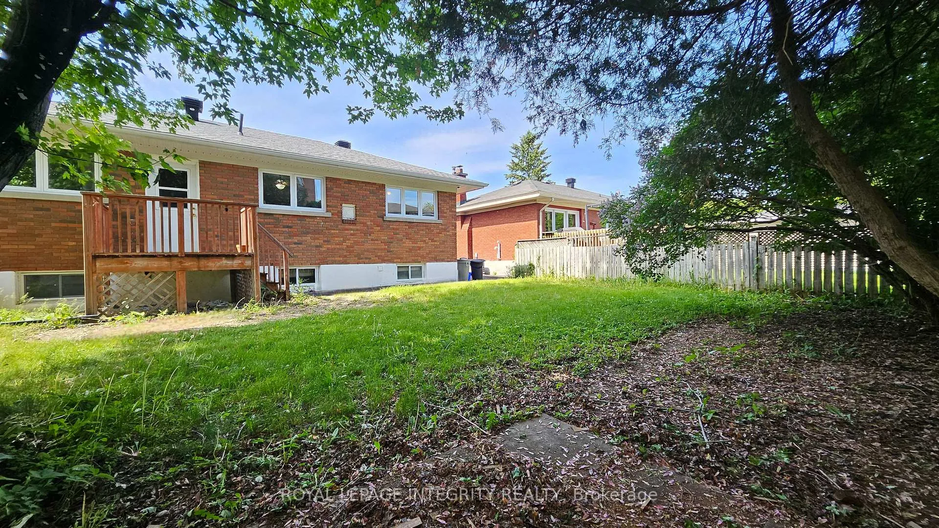 Photo 4 of 1764 Gage Crescent, Ottawa, Bel Air Heights — HOMEH