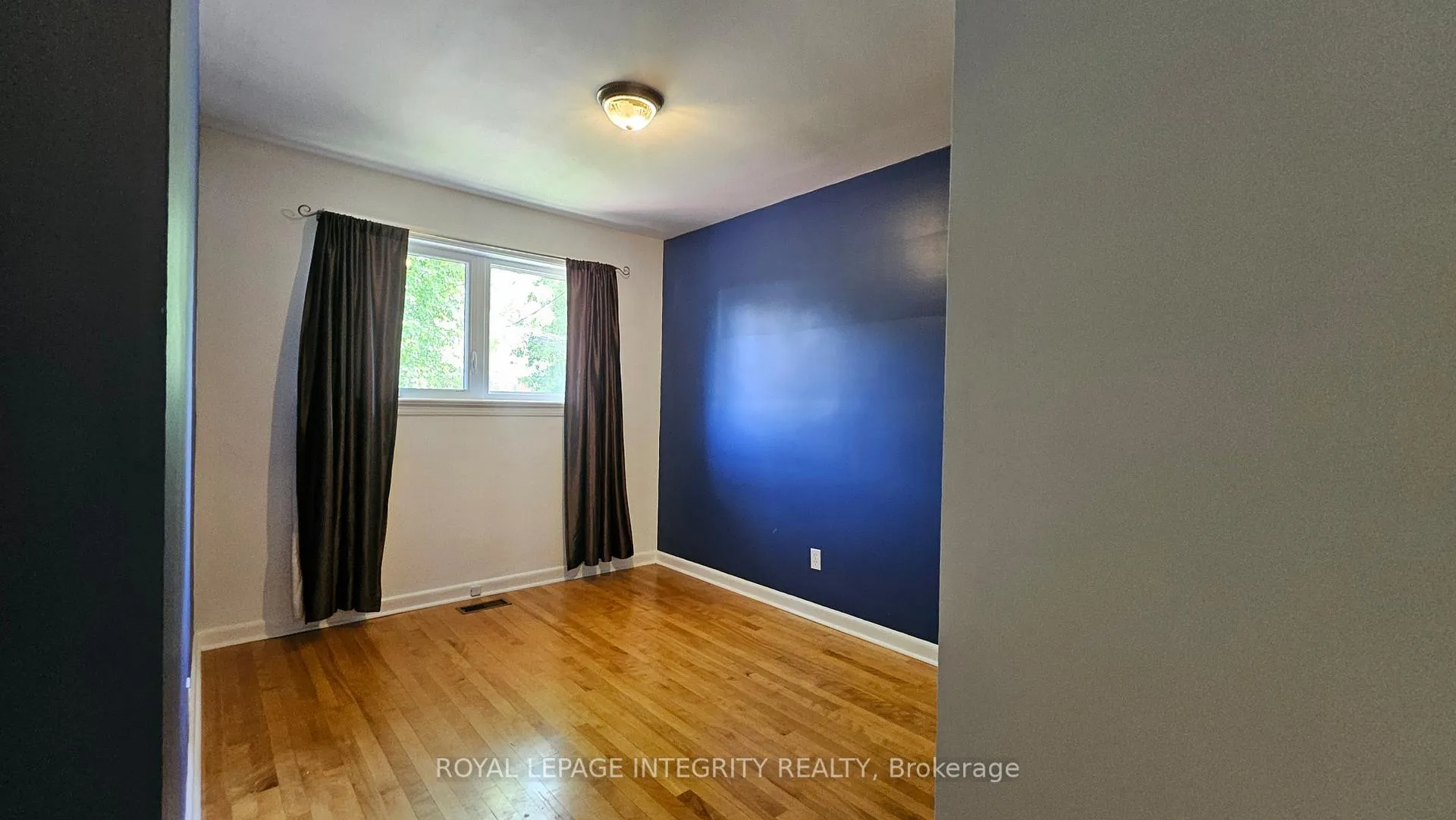 Photo 12 of 1764 Gage Crescent, Ottawa, Bel Air Heights — HOMEH