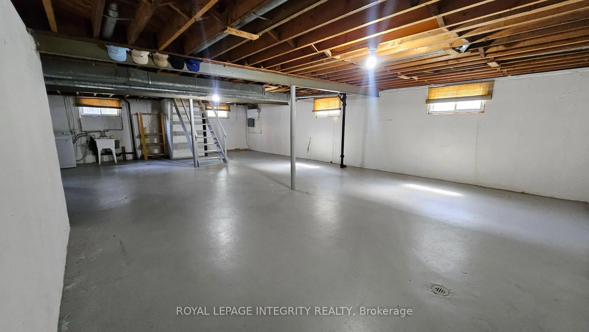 Photo 35 of 1764 Gage Crescent, Ottawa, Bel Air Heights — HOMEH