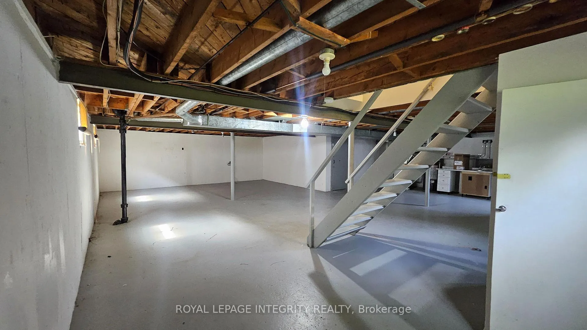 Photo 36 of 1764 Gage Crescent, Ottawa, Bel Air Heights — HOMEH