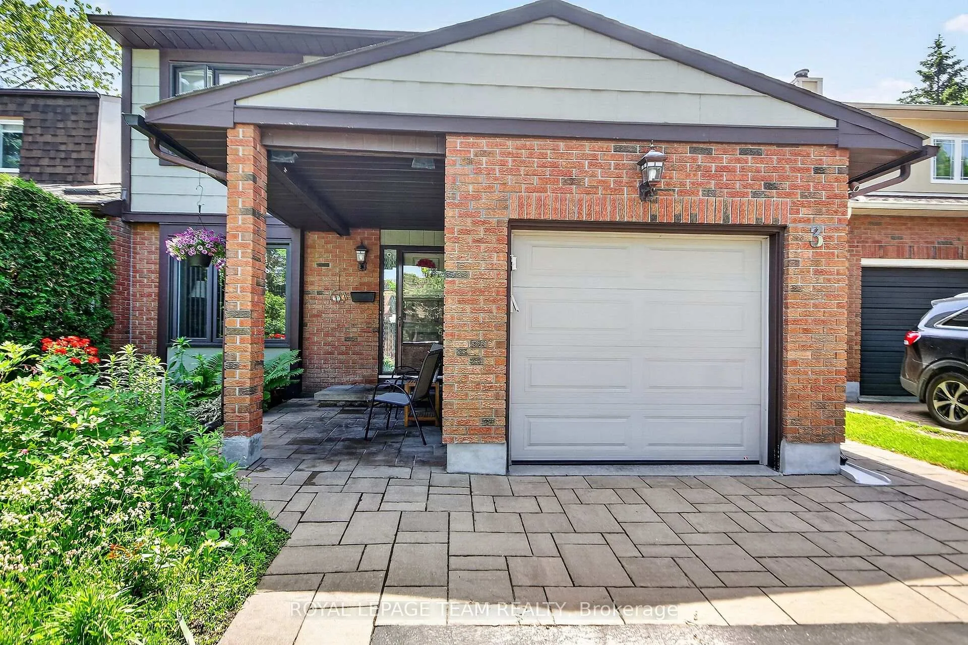 Photo 2 of 3 Haywood Crescent, Ottawa, Kanata - Katimavik — HOMEH