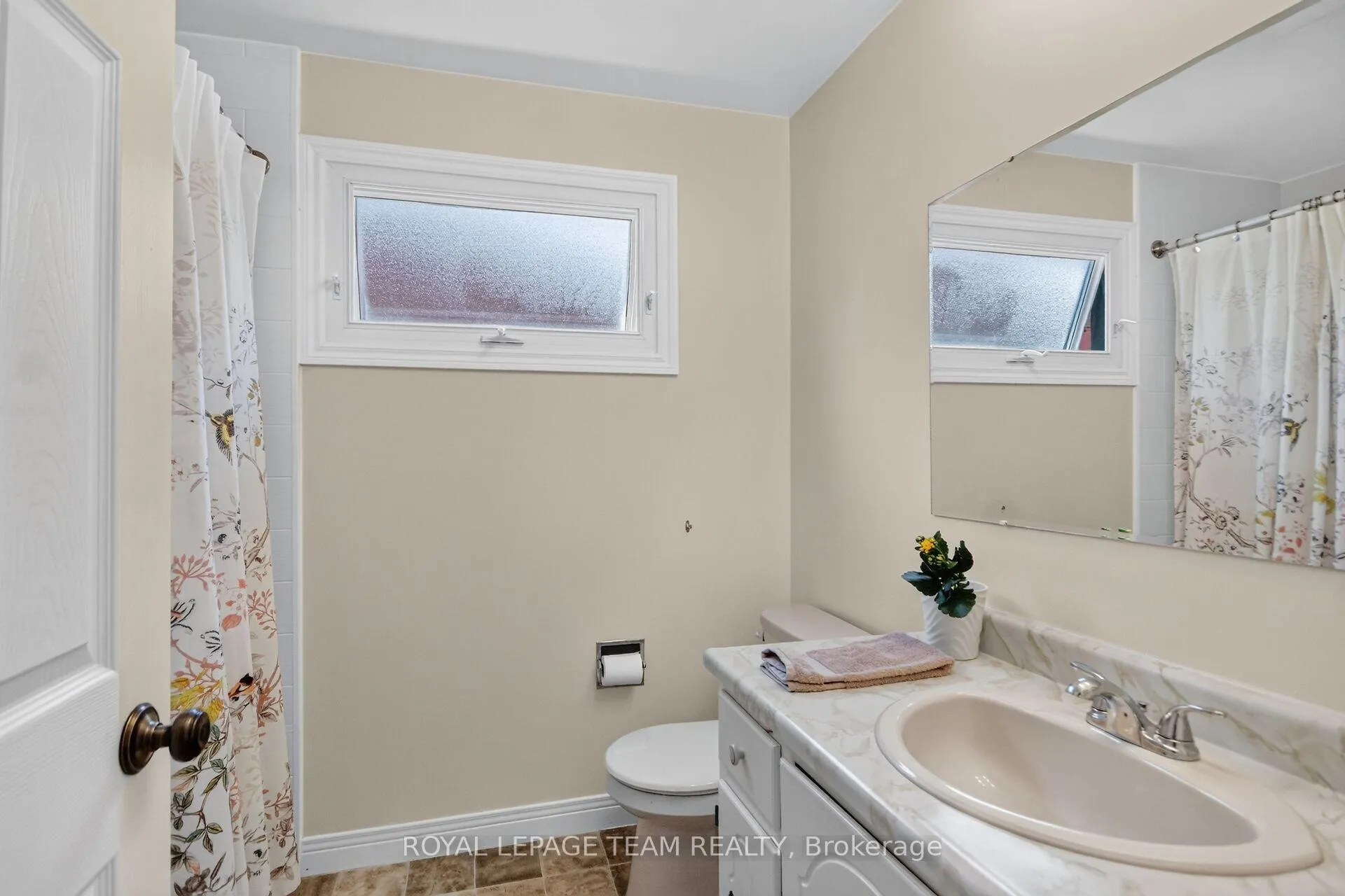 Photo 23 of 3 Haywood Crescent, Ottawa, Kanata - Katimavik — HOMEH