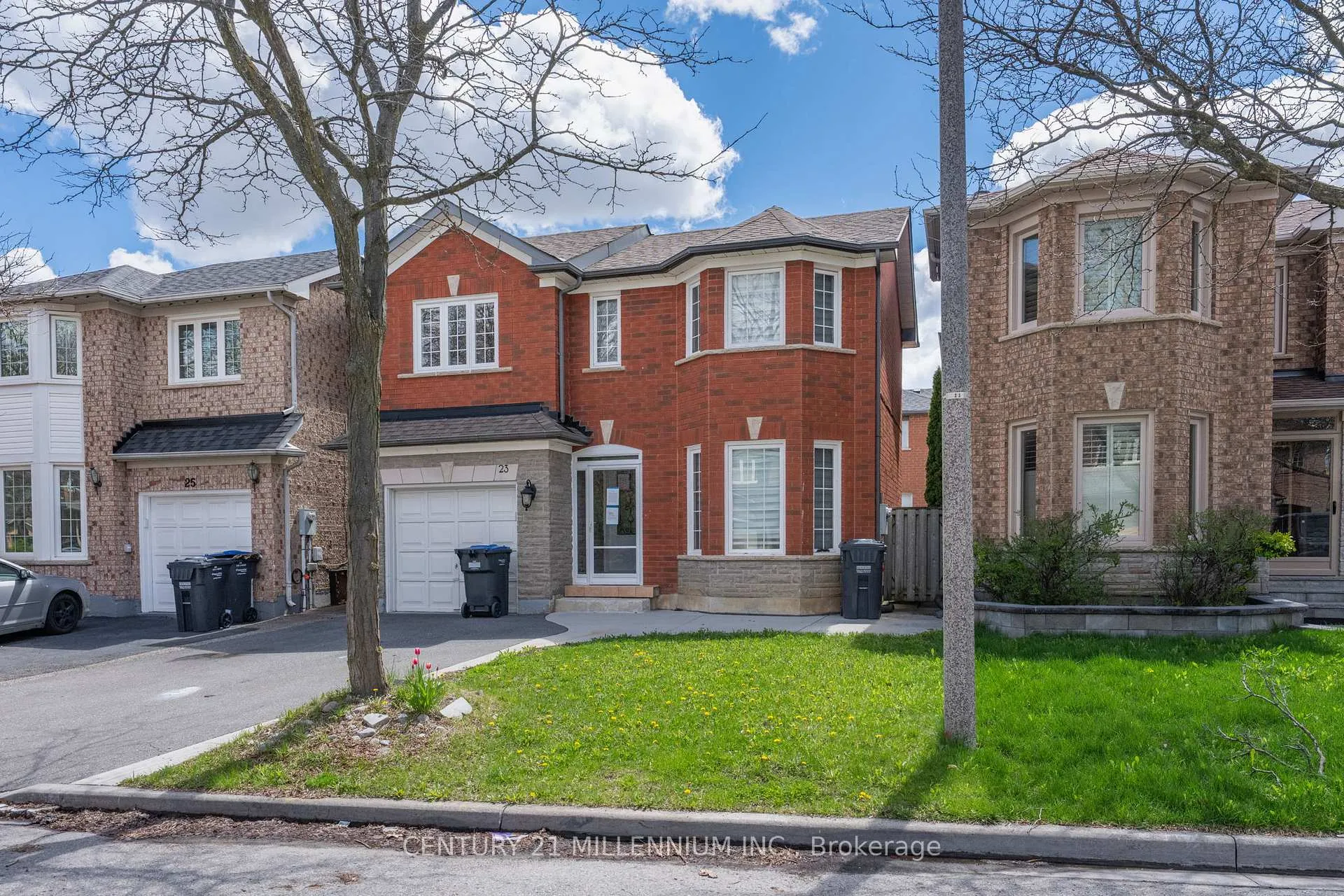 Photo 2 of 23 Elk Street, Brampton, Sandringham-Wellington — HOMEH