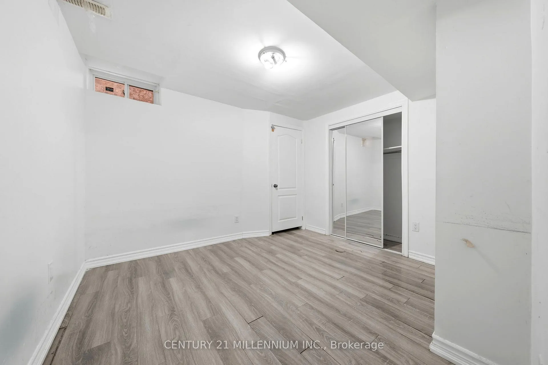Photo 22 of 23 Elk Street, Brampton, Sandringham-Wellington — HOMEH