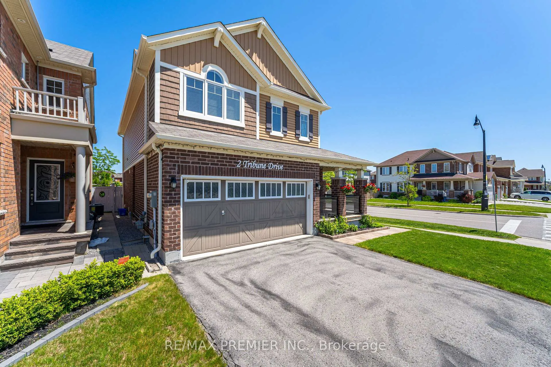 Photo 3 of 2 Tribune Drive, Brampton, Northwest Brampton — HOMEH