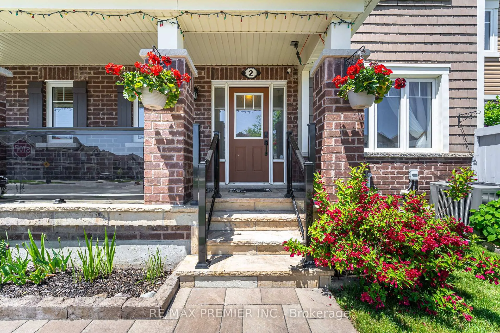 Photo 5 of 2 Tribune Drive, Brampton, Northwest Brampton — HOMEH