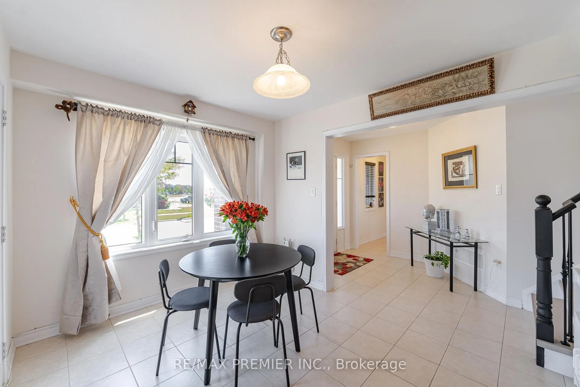 Photo 8 of 2 Tribune Drive, Brampton, Northwest Brampton — HOMEH