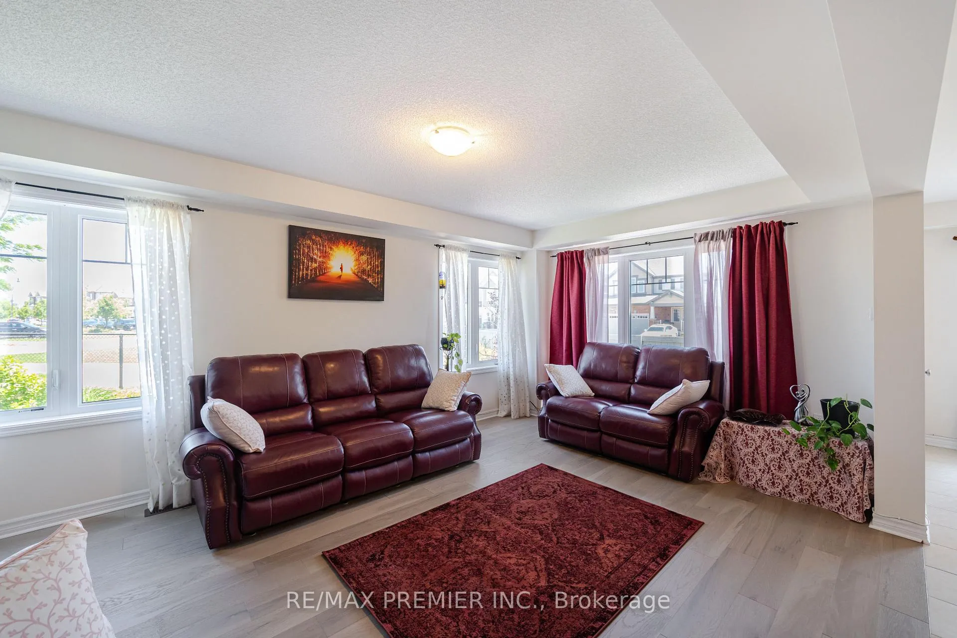 Photo 17 of 2 Tribune Drive, Brampton, Northwest Brampton — HOMEH