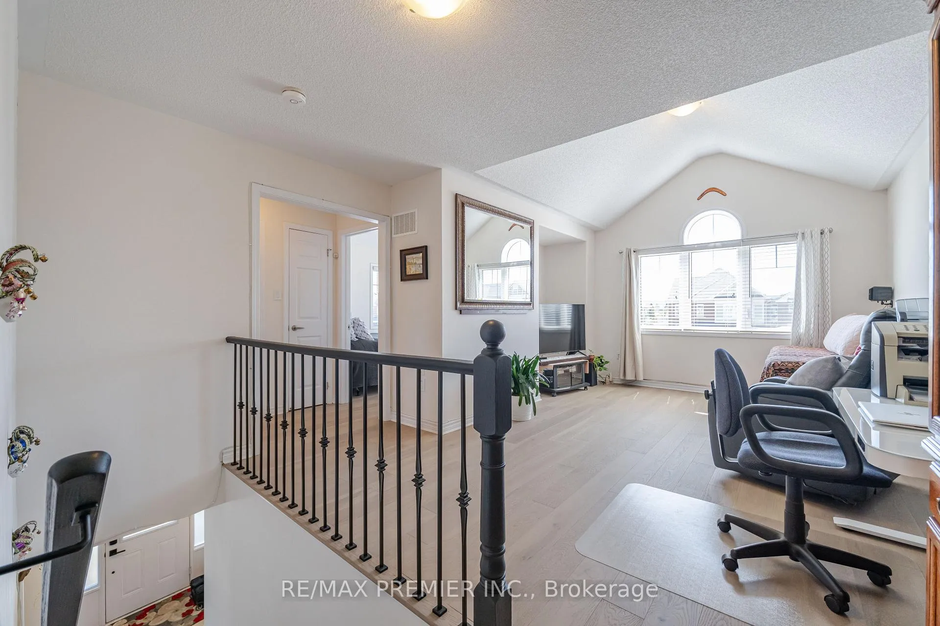 Photo 20 of 2 Tribune Drive, Brampton, Northwest Brampton — HOMEH