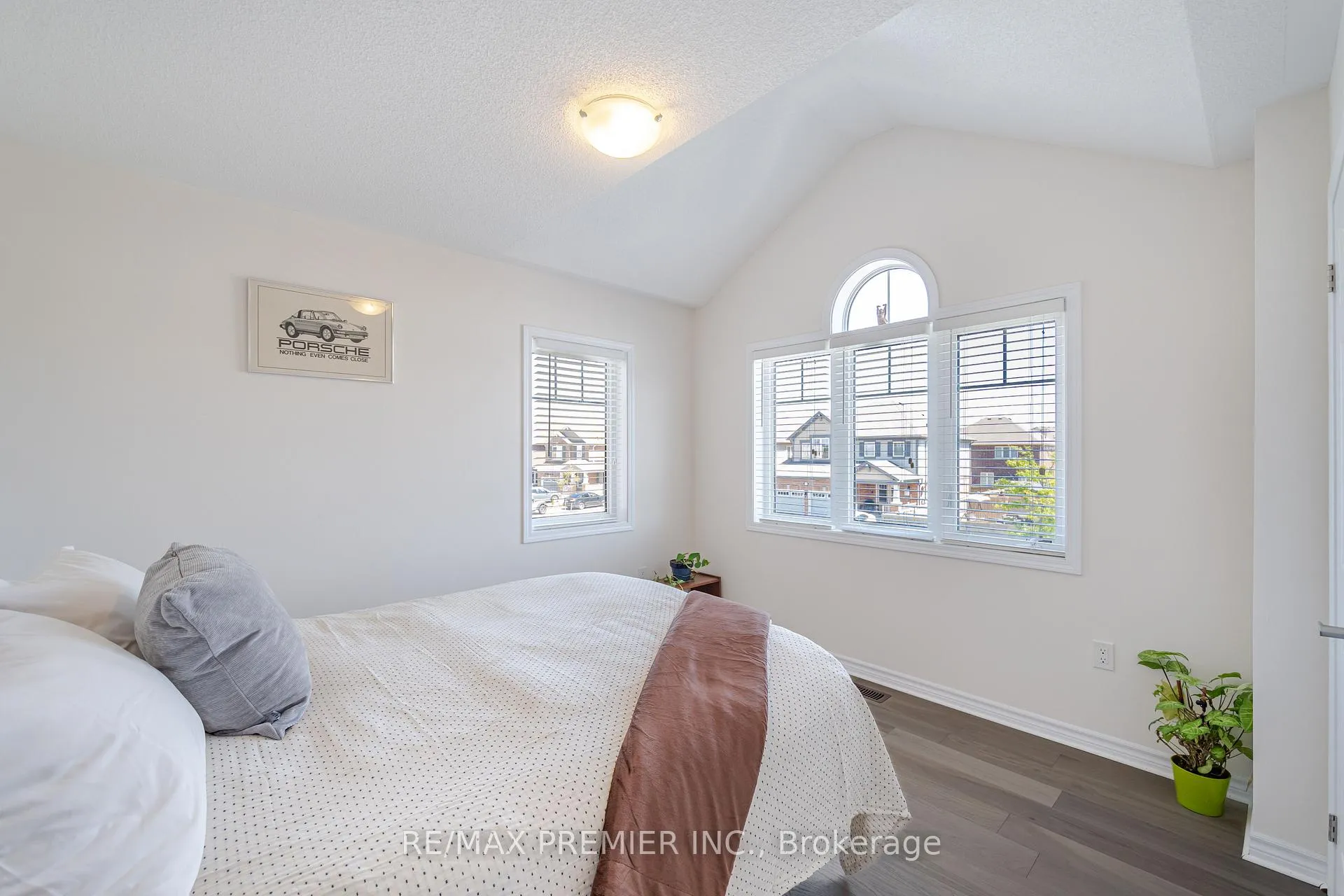 Photo 32 of 2 Tribune Drive, Brampton, Northwest Brampton — HOMEH