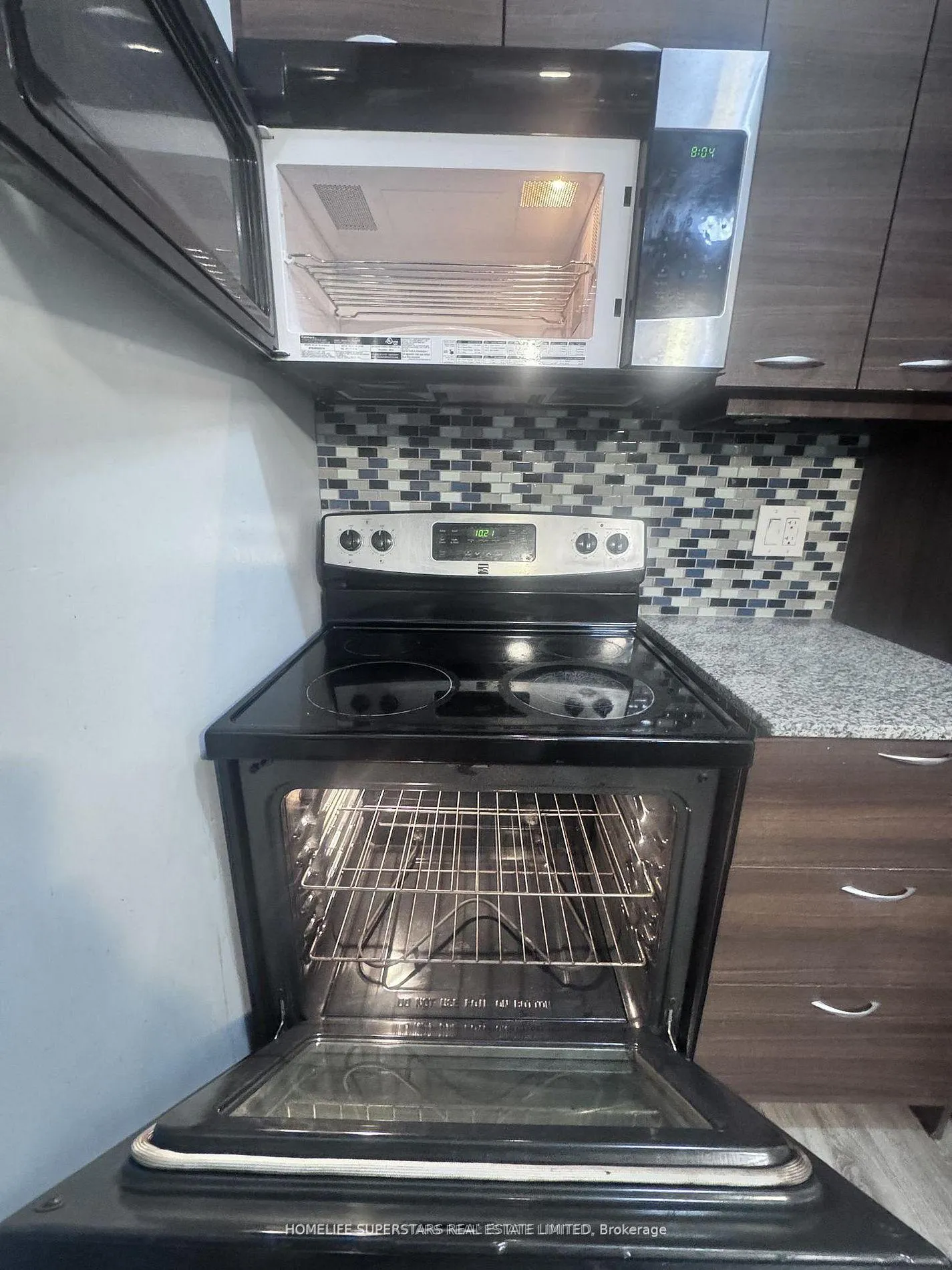 Photo 8 of Unit 406, 318 Spruce Street, Waterloo, Downtown Waterloo — HOMEH