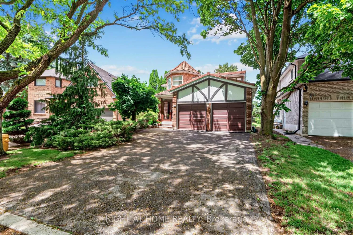 Photo 2 of 10 Parklawn Crescent, Markham, Thornlea — HOMEH