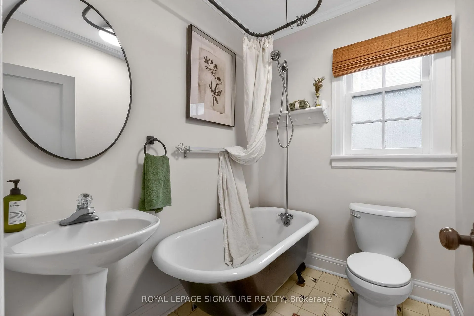 Photo 20 of 52 Dane Street, Kitchener — HOMEH