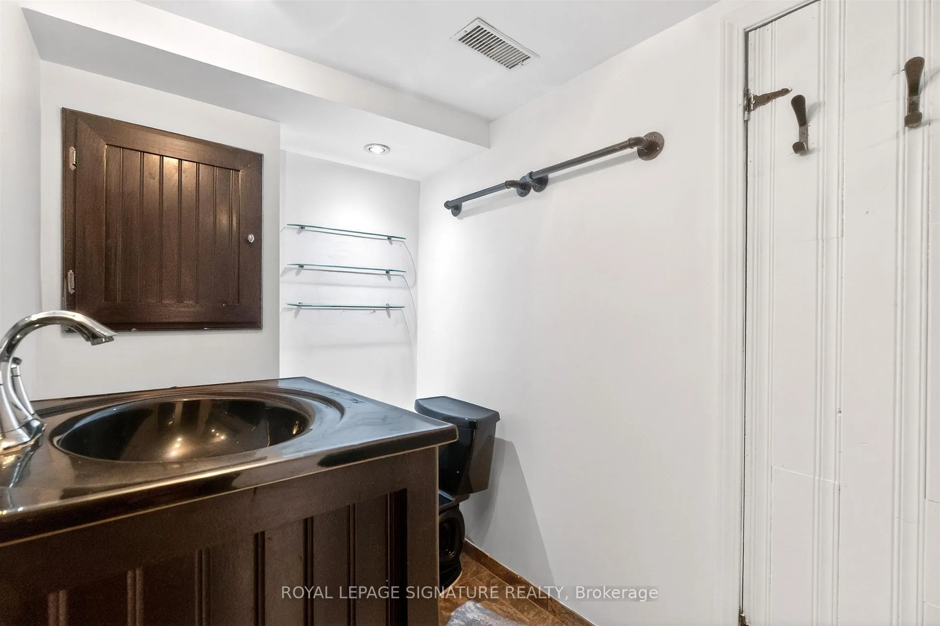 Photo 42 of 52 Dane Street, Kitchener — HOMEH