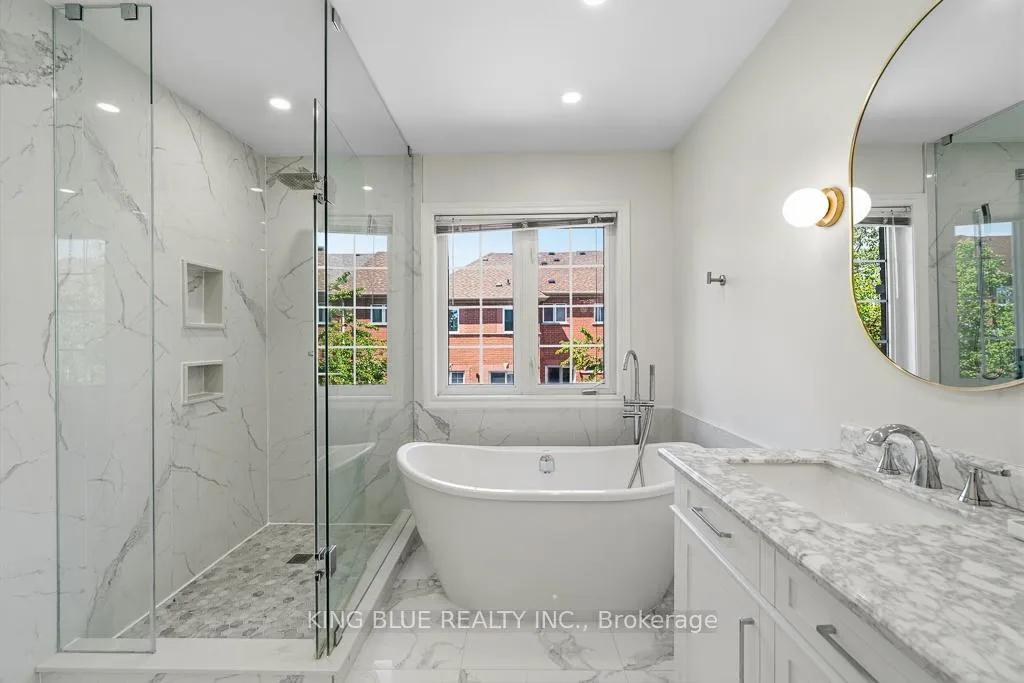 Photo 32 of 26 Lander Crescent, Vaughan, Patterson — HOMEH