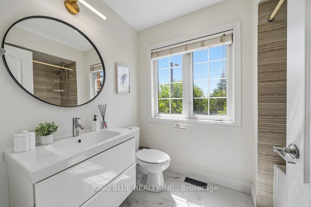 Photo 33 of 26 Lander Crescent, Vaughan, Patterson — HOMEH