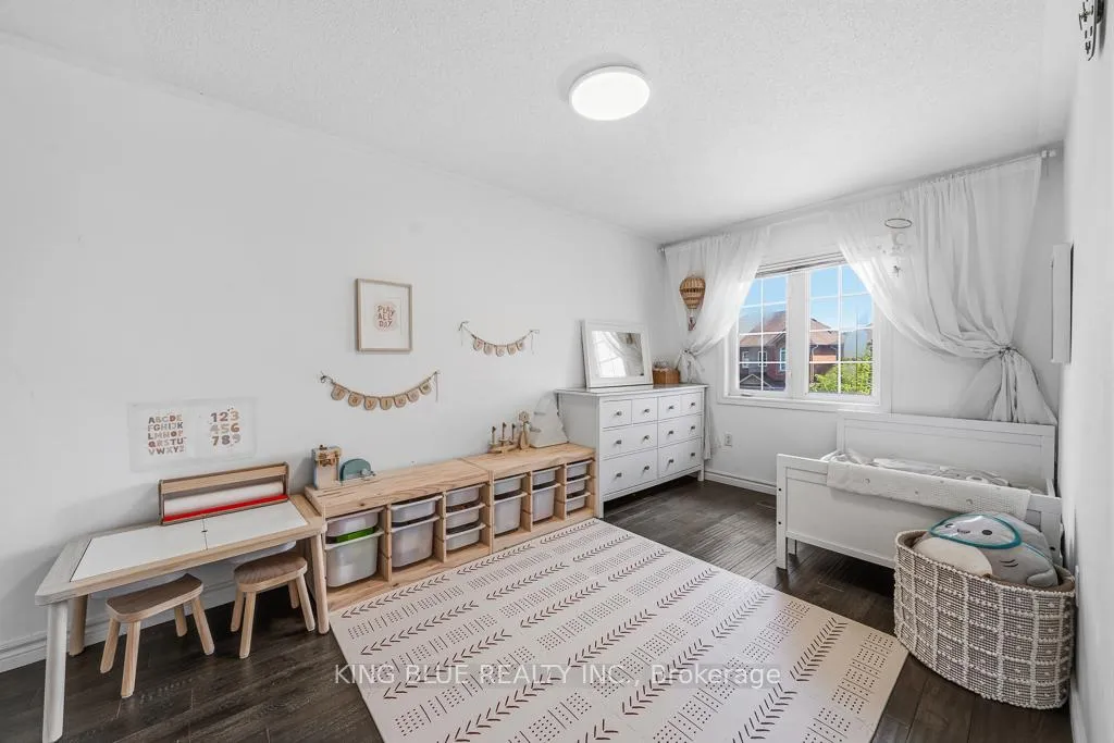 Photo 36 of 26 Lander Crescent, Vaughan, Patterson — HOMEH
