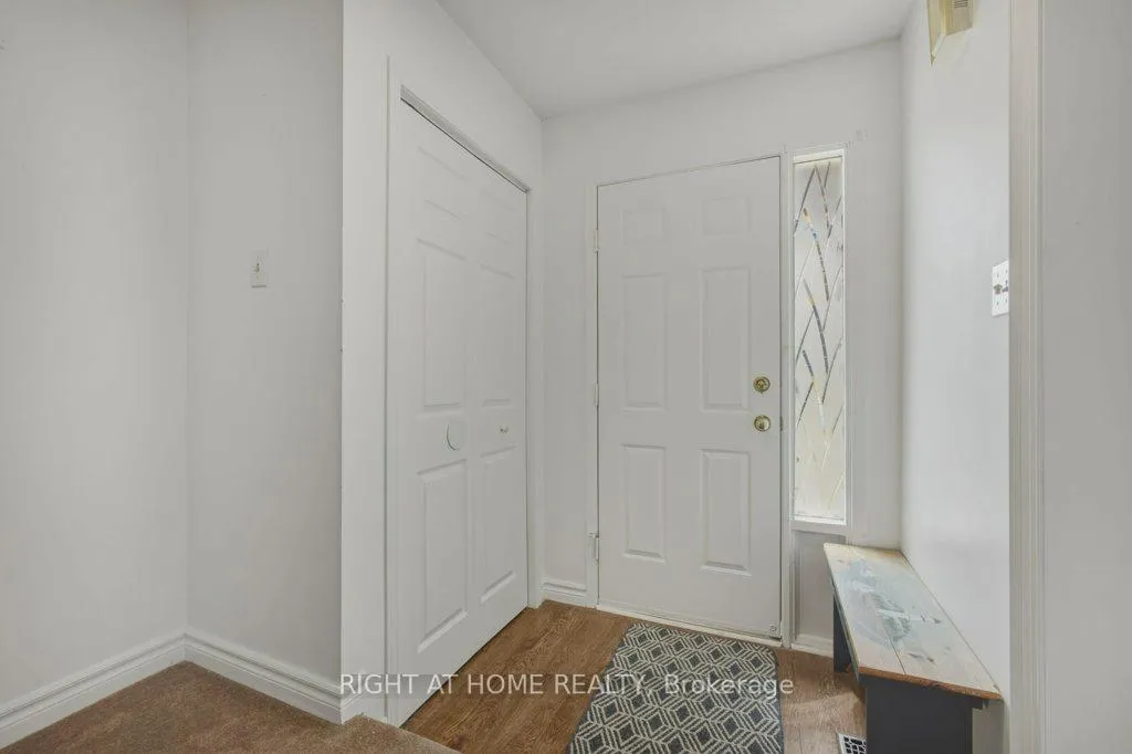 Photo 5 of 1033 Birchwood Drive, Newmarket, Gorham-College Manor — HOMEH