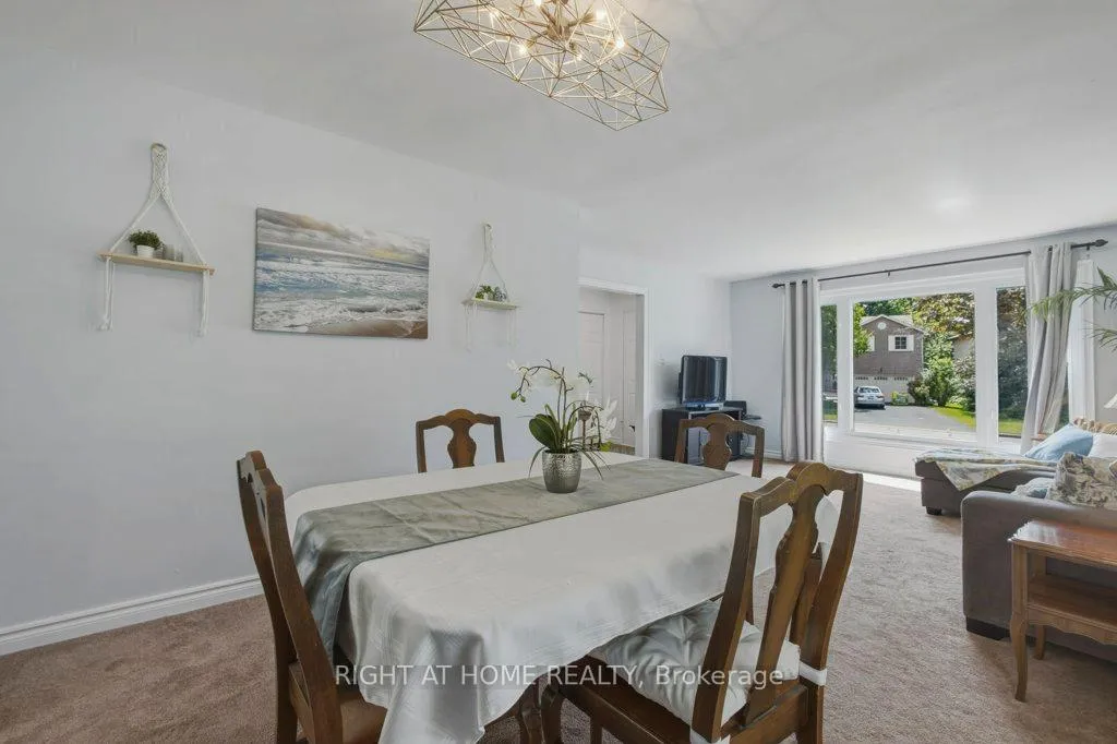 Photo 10 of 1033 Birchwood Drive, Newmarket, Gorham-College Manor — HOMEH