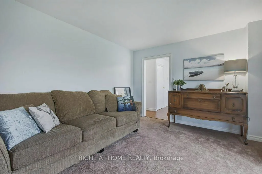 Photo 17 of 1033 Birchwood Drive, Newmarket, Gorham-College Manor — HOMEH