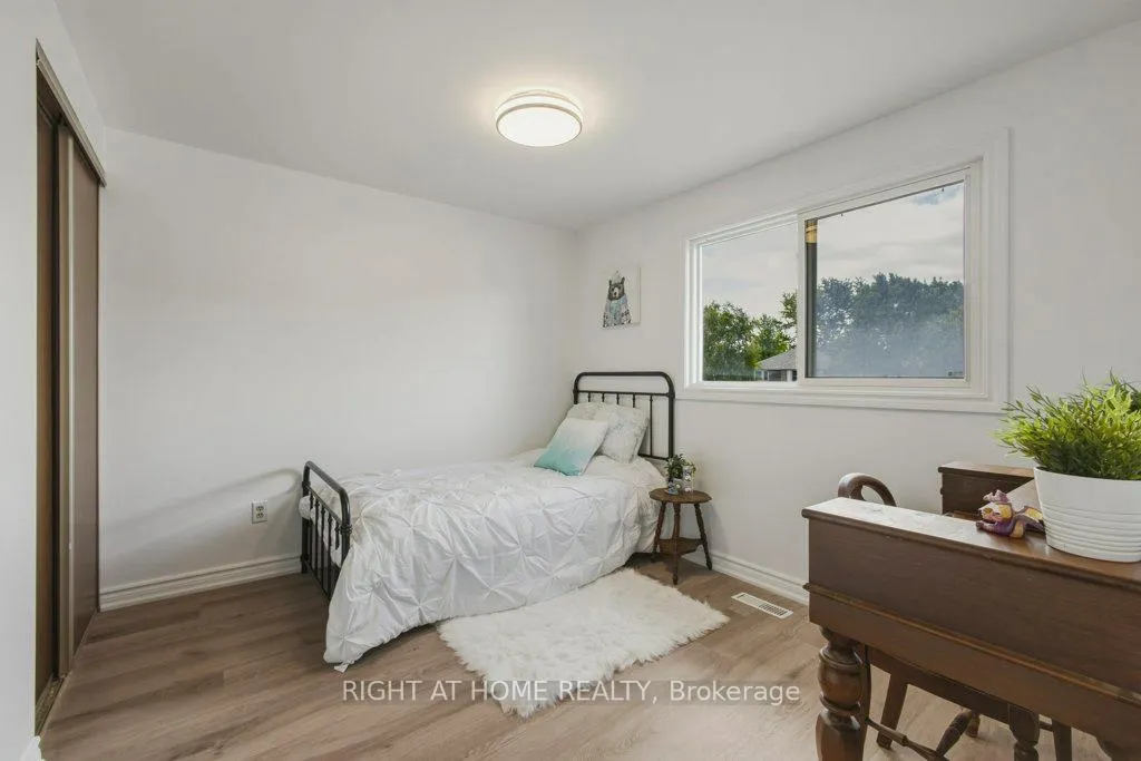 Photo 25 of 1033 Birchwood Drive, Newmarket, Gorham-College Manor — HOMEH