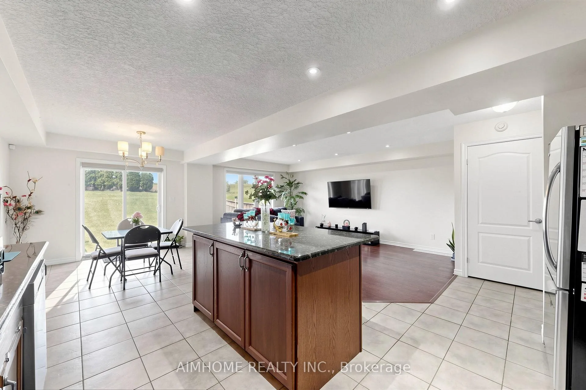 Photo 10 of 205 Huck Crescent, Kitchener, Highland West — HOMEH