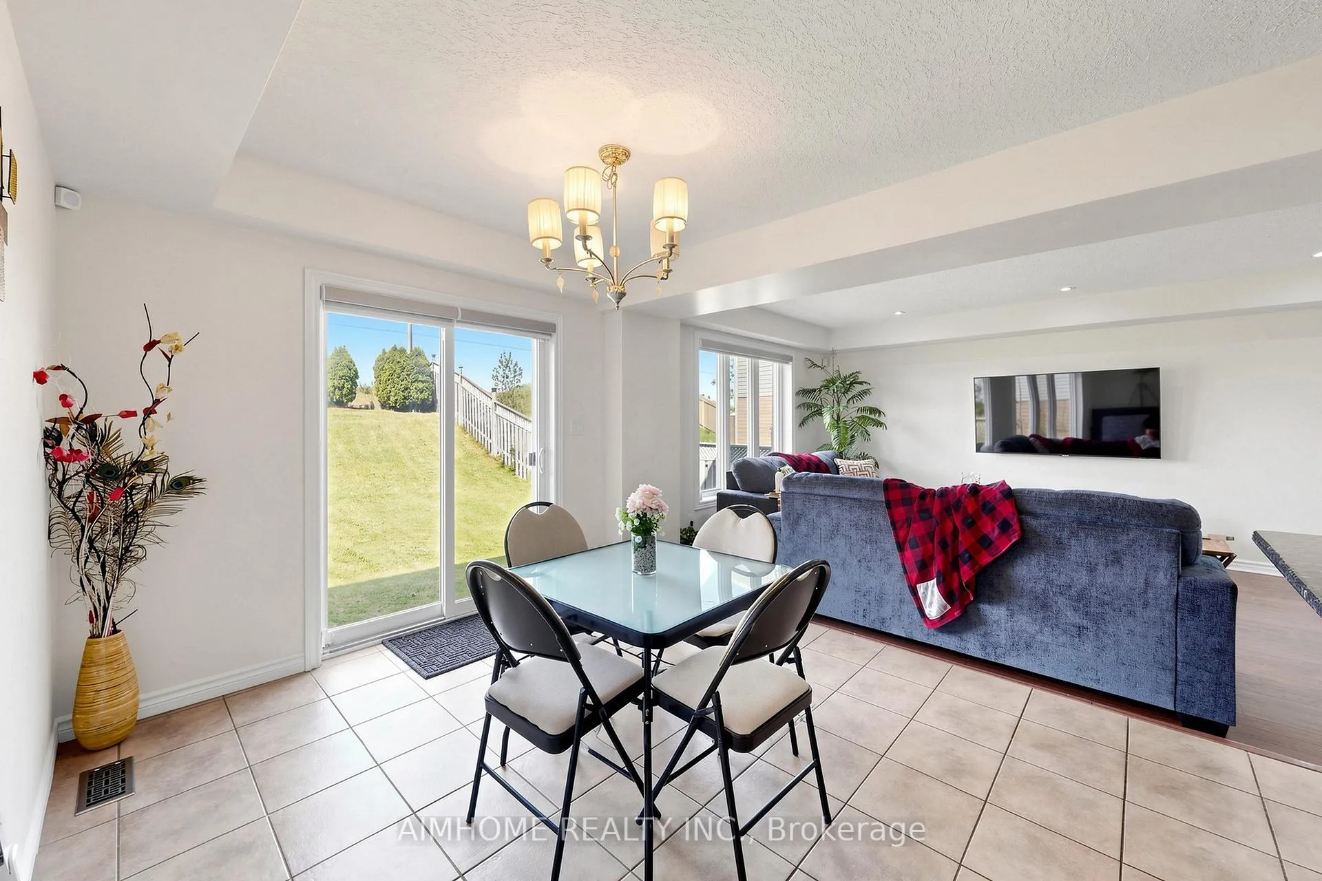 Photo 14 of 205 Huck Crescent, Kitchener, Highland West — HOMEH