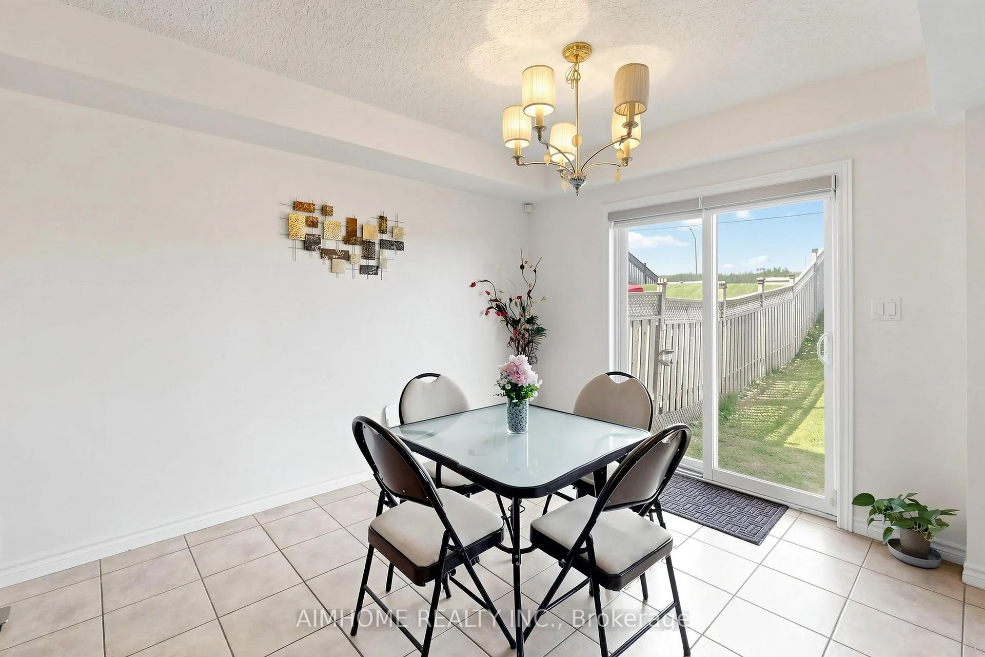 Photo 16 of 205 Huck Crescent, Kitchener, Highland West — HOMEH