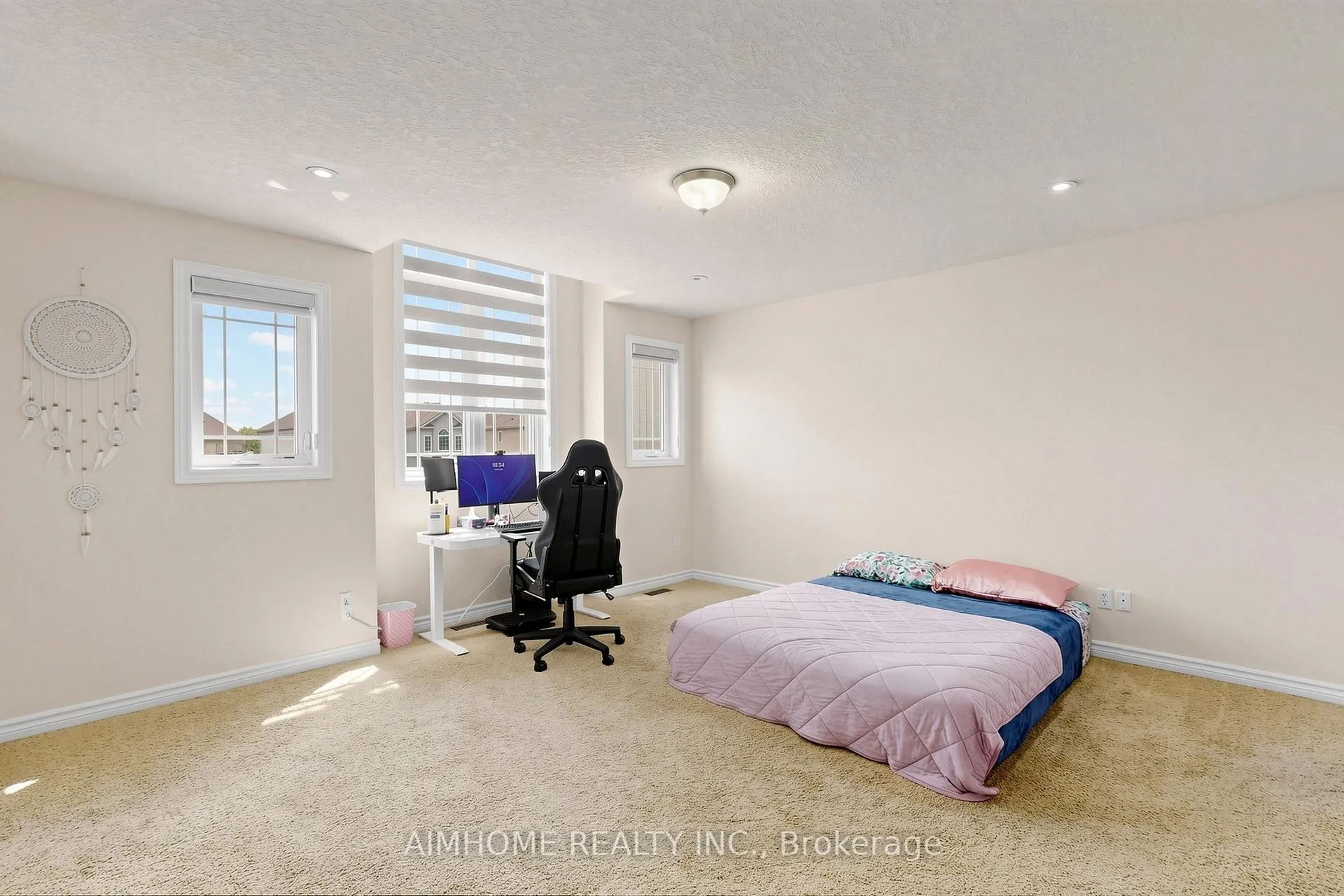 Photo 23 of 205 Huck Crescent, Kitchener, Highland West — HOMEH