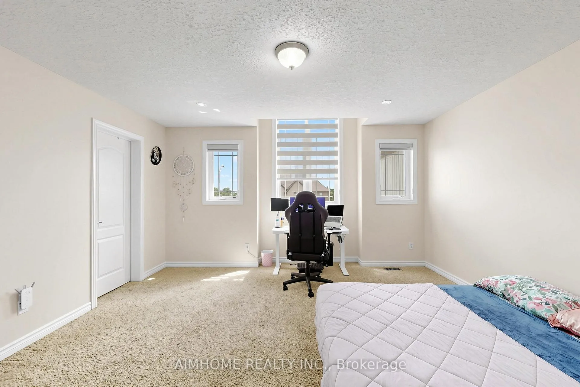 Photo 25 of 205 Huck Crescent, Kitchener, Highland West — HOMEH