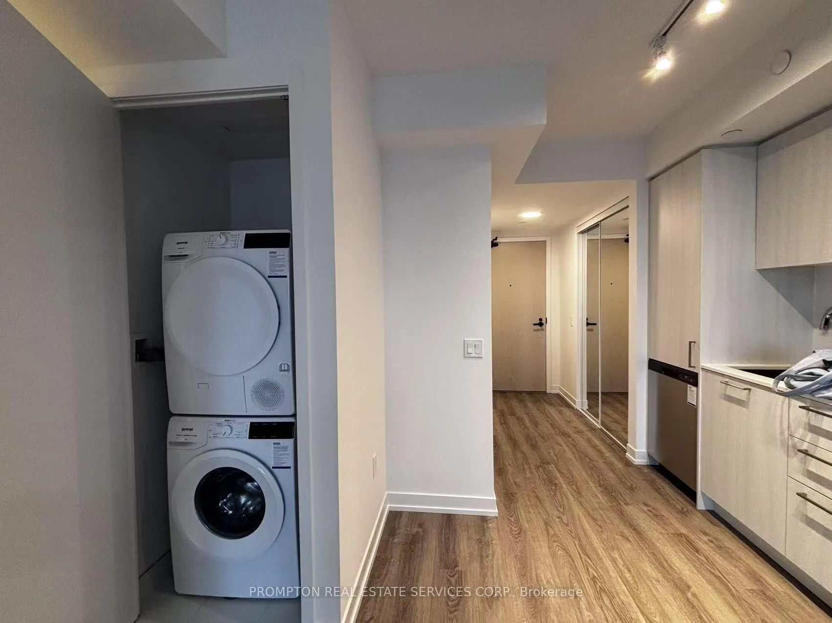 Photo 5 of Unit 3517, 195 Commerce Street, Vaughan, Vaughan Corporate Centre — HOMEH