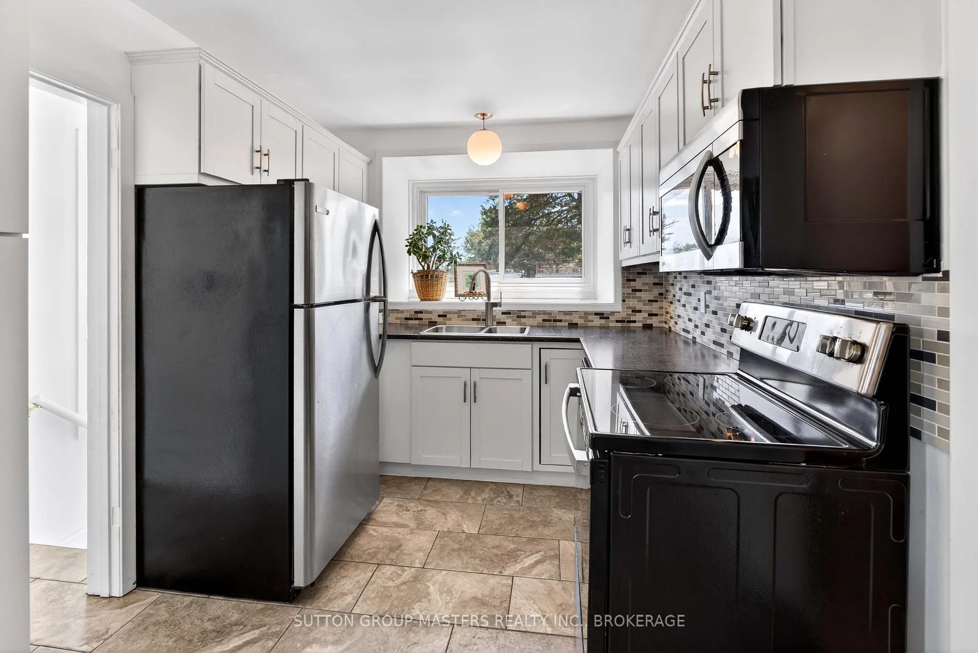 Photo 7 of 118 Orchard Drive, Belleville, Belleville Ward — HOMEH