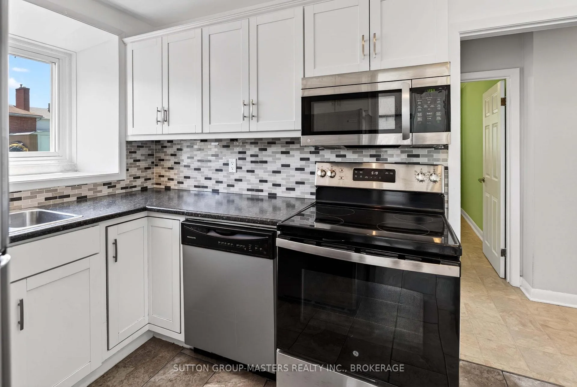 Photo 9 of 118 Orchard Drive, Belleville, Belleville Ward — HOMEH