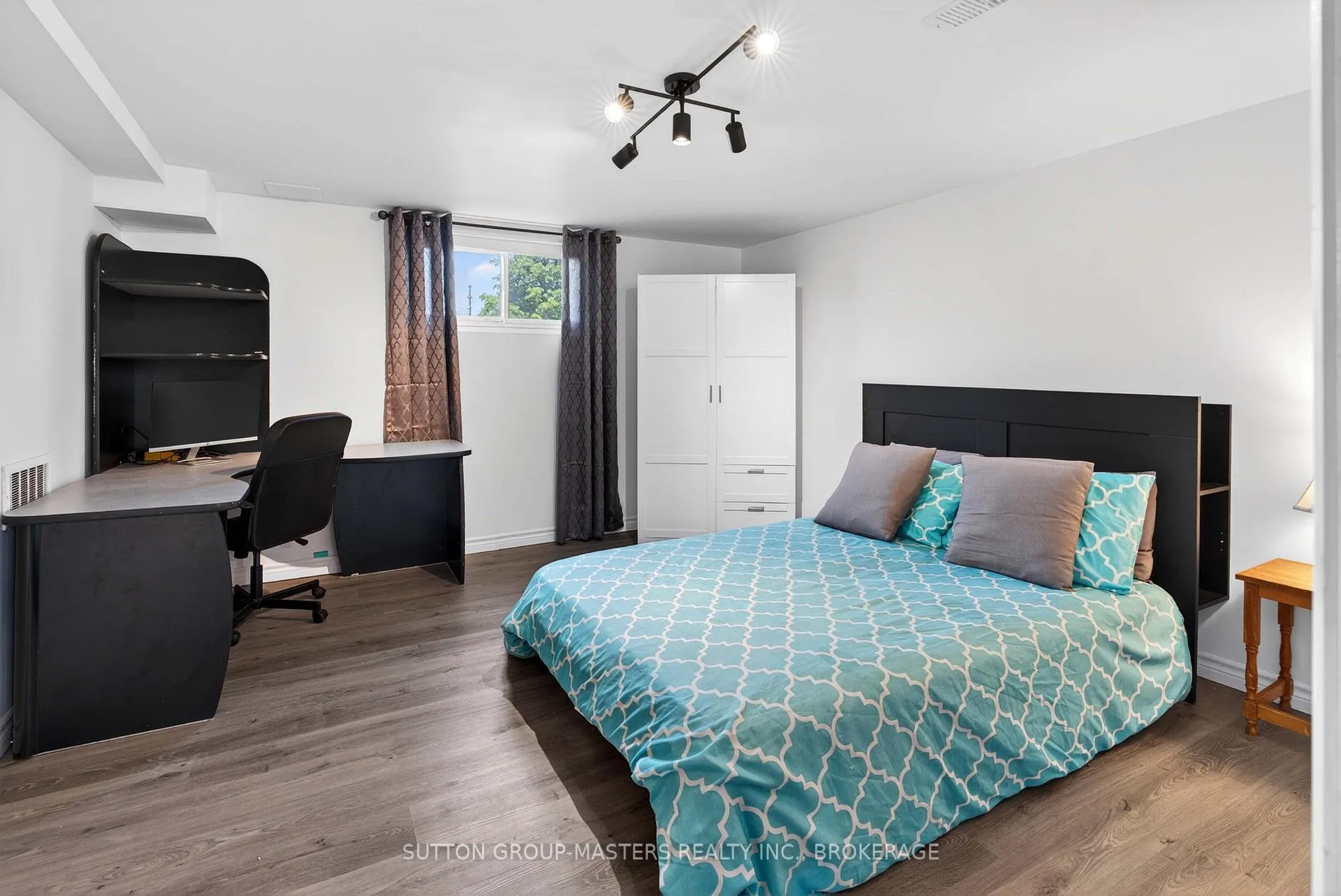 Photo 30 of 118 Orchard Drive, Belleville, Belleville Ward — HOMEH