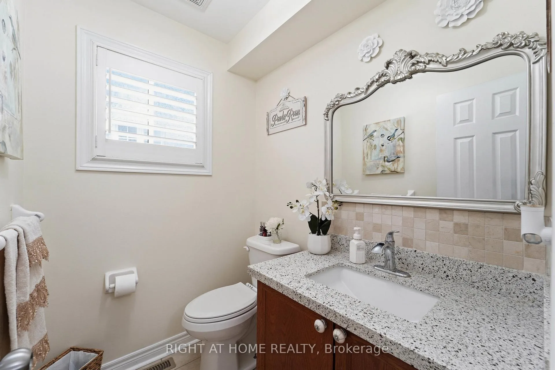 Photo 9 of 3 Darley Street S, Ajax, Central West — HOMEH