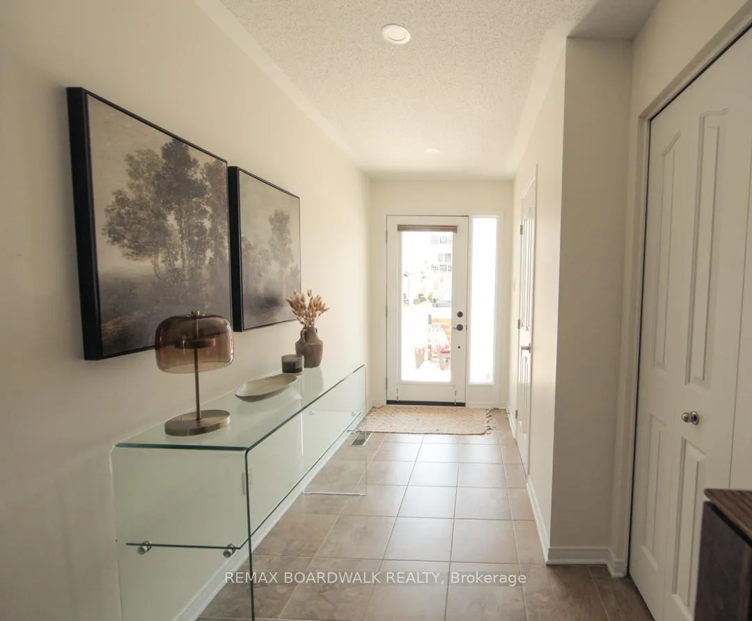 Photo 9 of 382 Citiplace Drive, Ottawa, Merivale Industrial Park/Citiplace — HOMEH
