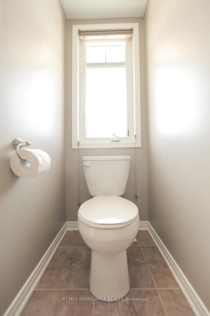 Photo 12 of 382 Citiplace Drive, Ottawa, Merivale Industrial Park/Citiplace — HOMEH