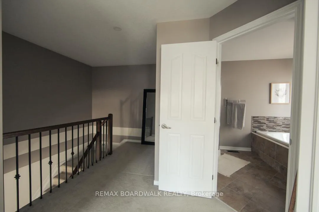 Photo 37 of 382 Citiplace Drive, Ottawa, Merivale Industrial Park/Citiplace — HOMEH