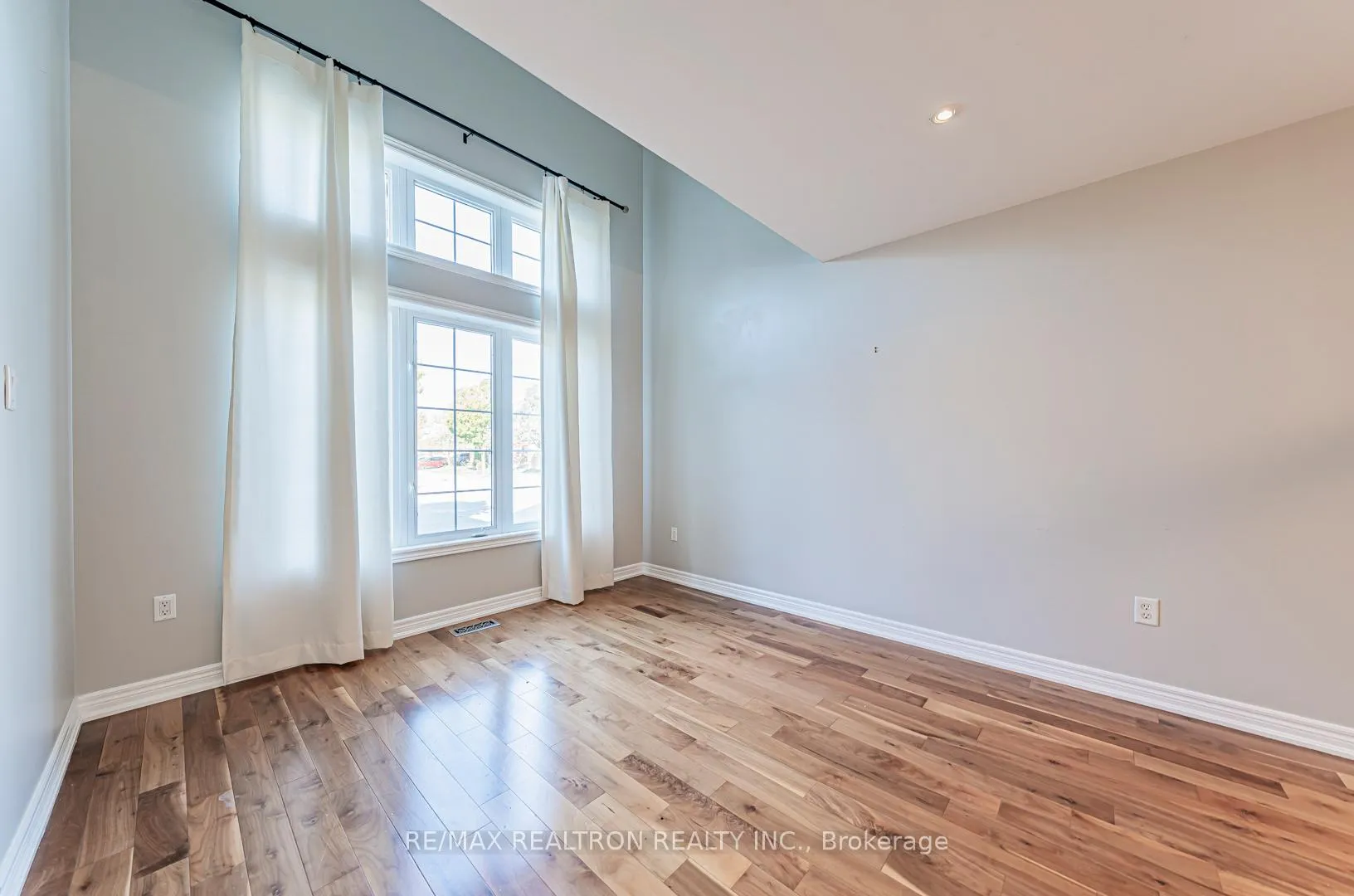 Photo 13 of Unit Main, 44 Moynahan Crescent, Ajax, South East — HOMEH