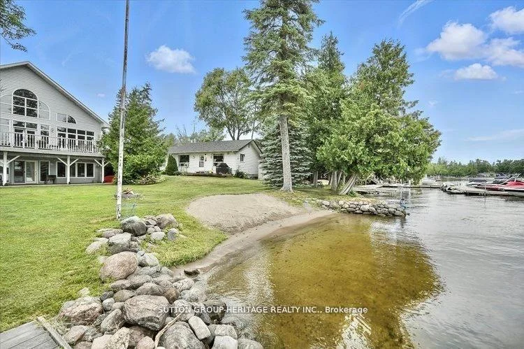 Photo 3 of 400 Front Street W, Kawartha Lakes, Bobcaygeon — HOMEH