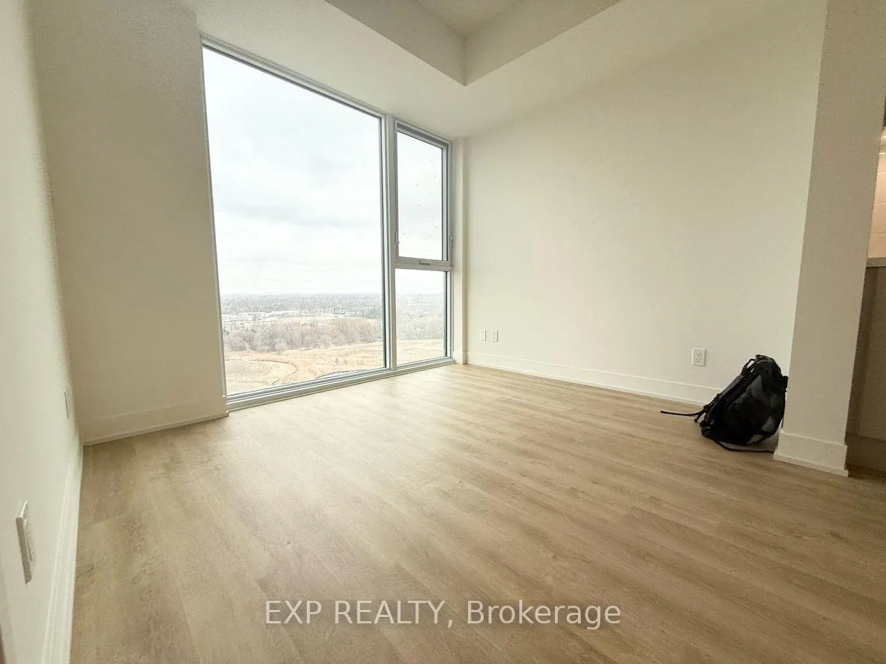 Photo 5 of Unit 1917, 56 Andre De Grasse Street, Markham, Unionville — HOMEH