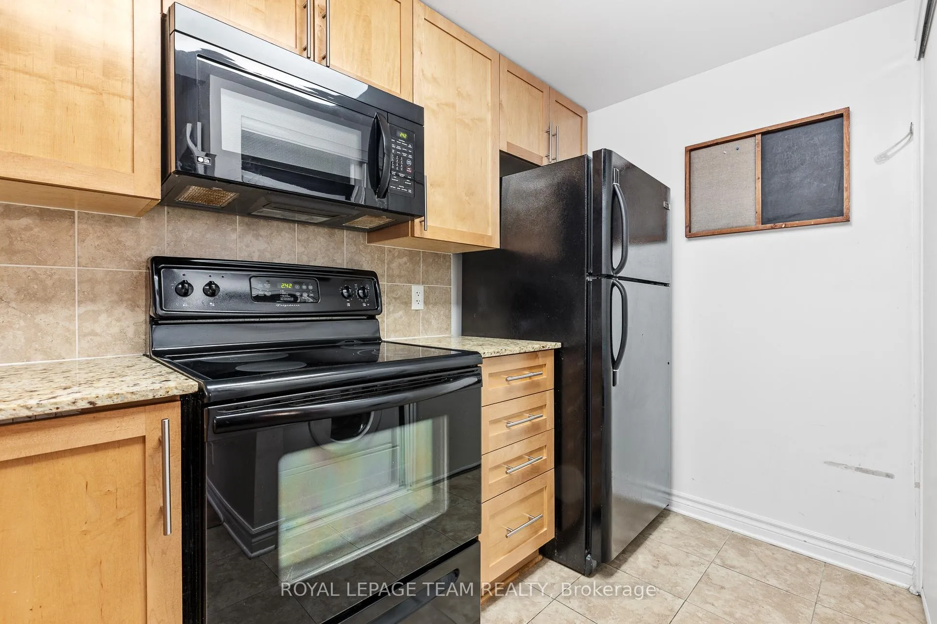Photo 9 of Unit 303, 200 Lett Street, Ottawa, West Centre Town — HOMEH