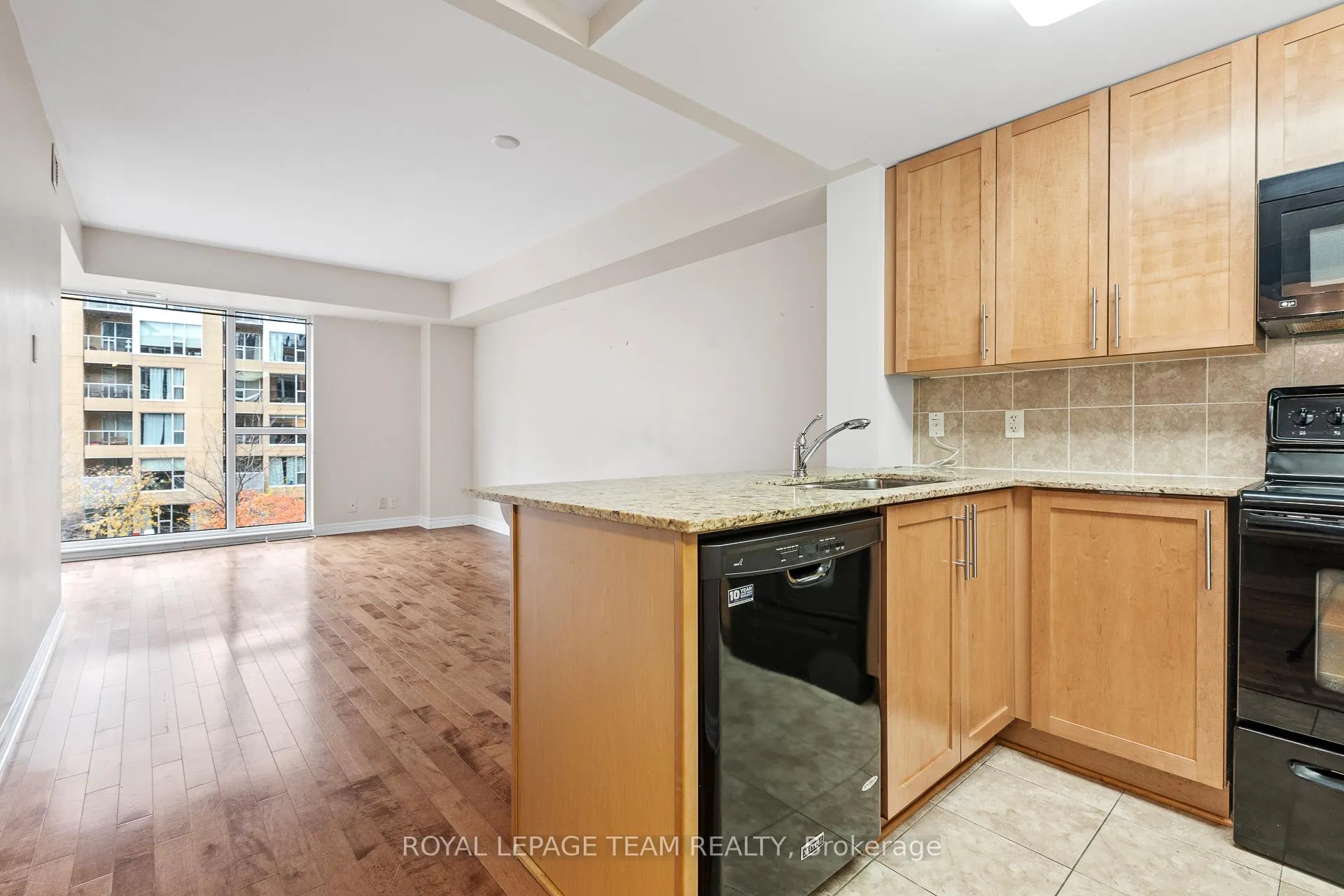 Photo 11 of Unit 303, 200 Lett Street, Ottawa, West Centre Town — HOMEH
