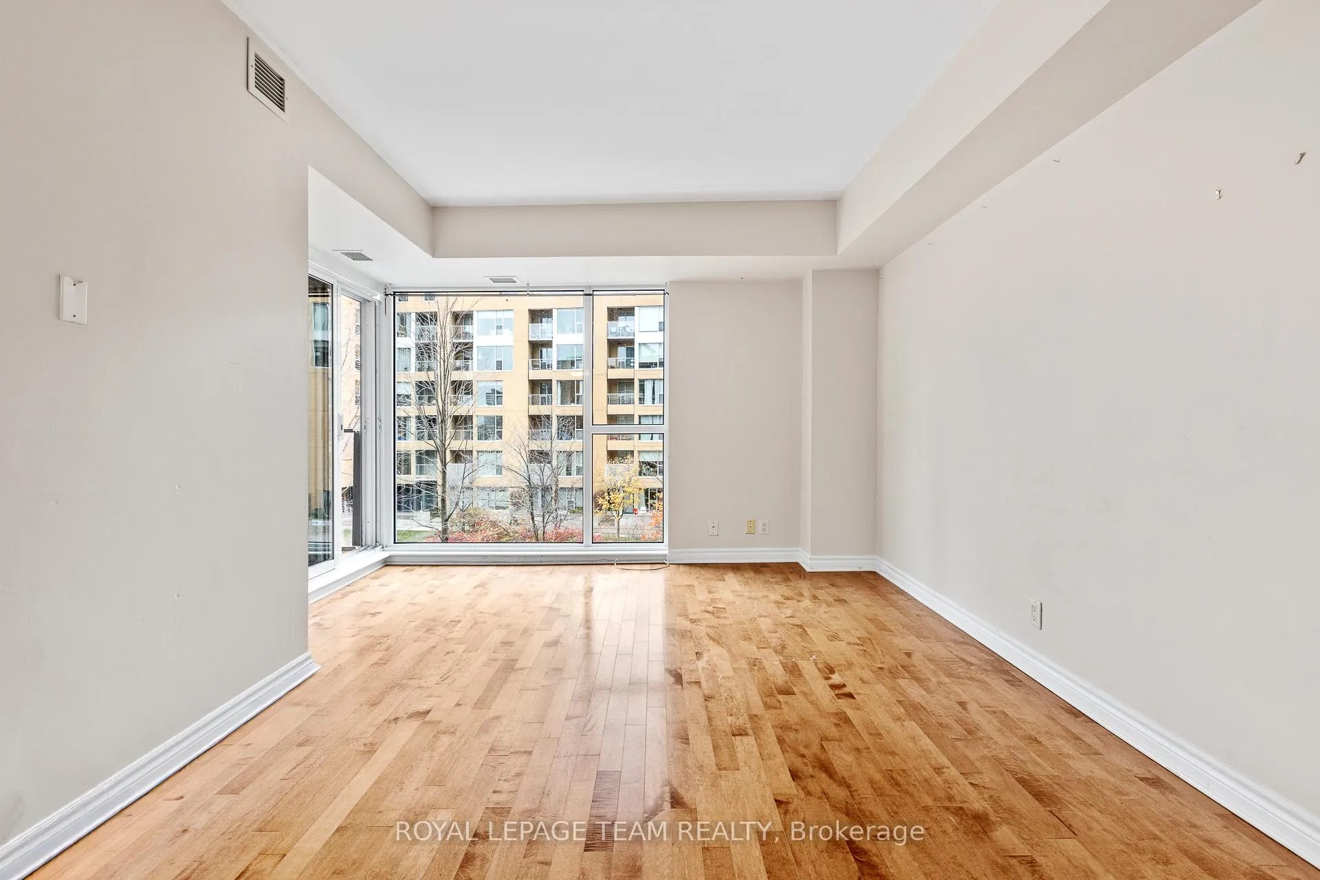 Photo 15 of Unit 303, 200 Lett Street, Ottawa, West Centre Town — HOMEH