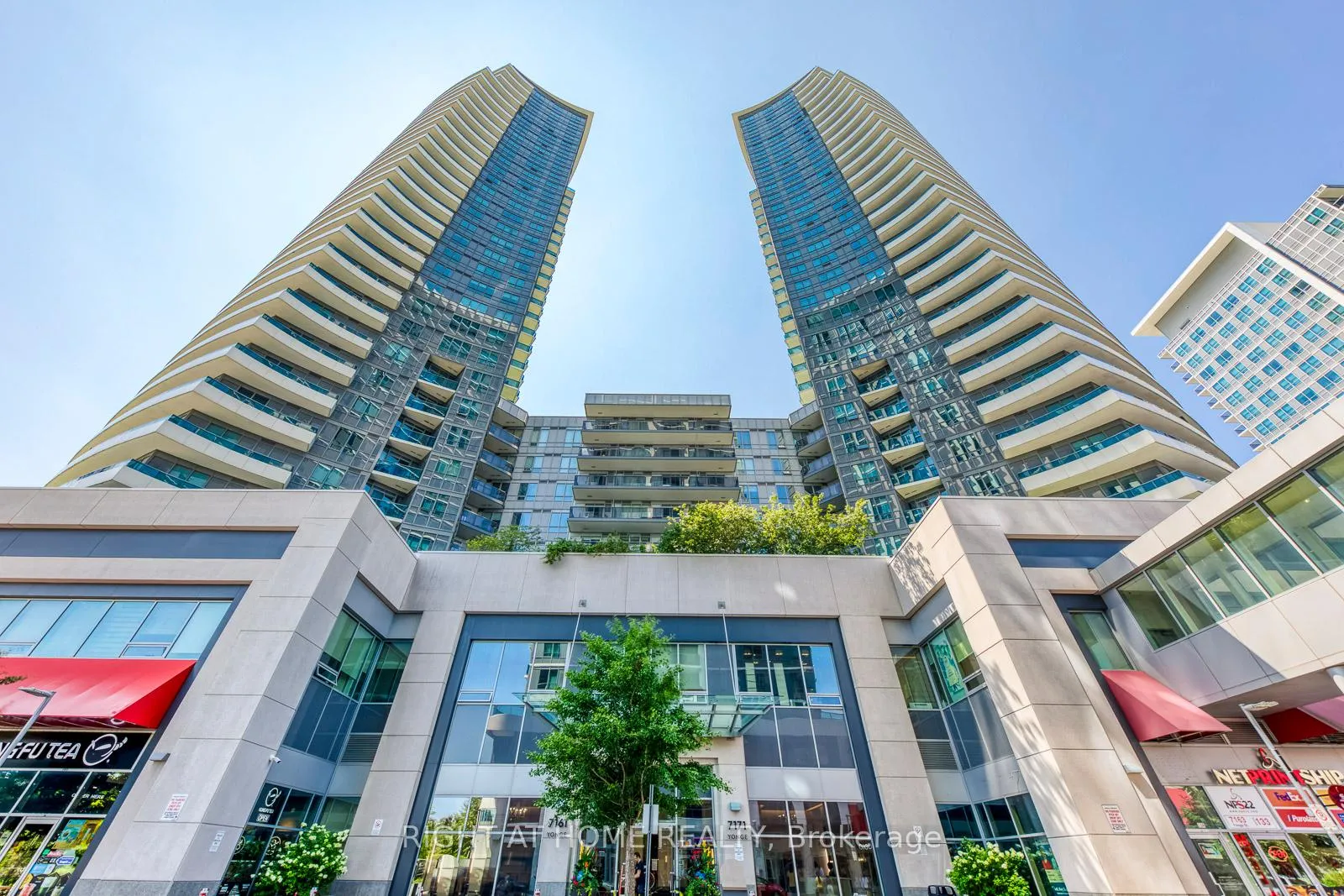 Photo 1 of Unit 2415, 7171 Yonge Street, Markham, Grandview — HOMEH